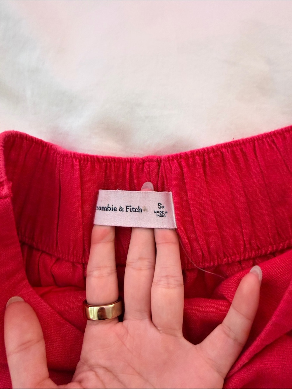 Abercrombie and Fitch Wide-Leg High-Waist Linen Pants in Pink - Picture 3 of 4